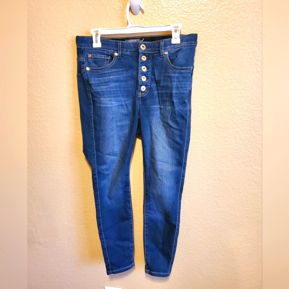 Torrid bomb shell size 10 short